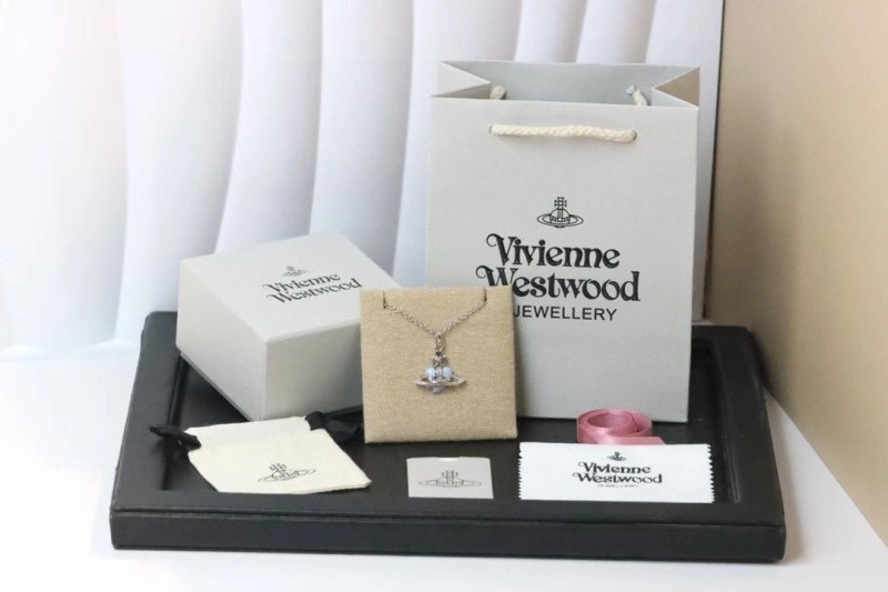 Vivienne Westwood Necklaces Trendsetting 207551