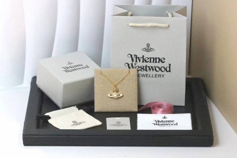 Effortless Vivienne Westwood Necklaces 207554
