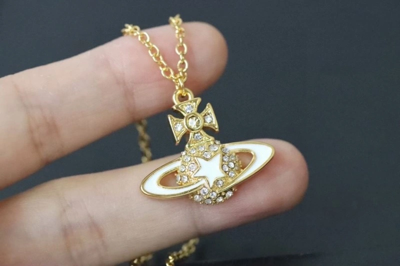 Effortless Vivienne Westwood Necklaces 207554