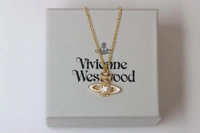 Effortless Vivienne Westwood Necklaces 207554