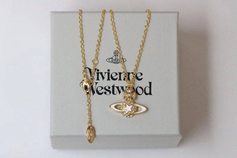 Effortless Vivienne Westwood Necklaces 207554
