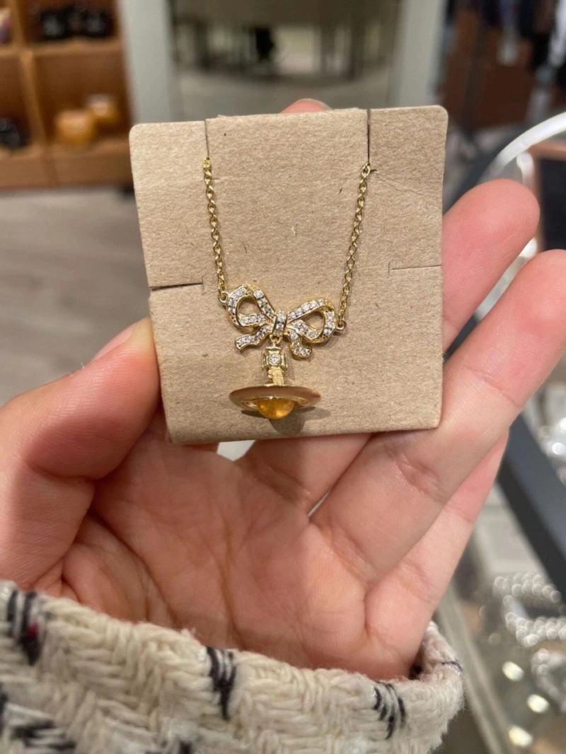 Classic Vivienne Westwood Necklaces 207553