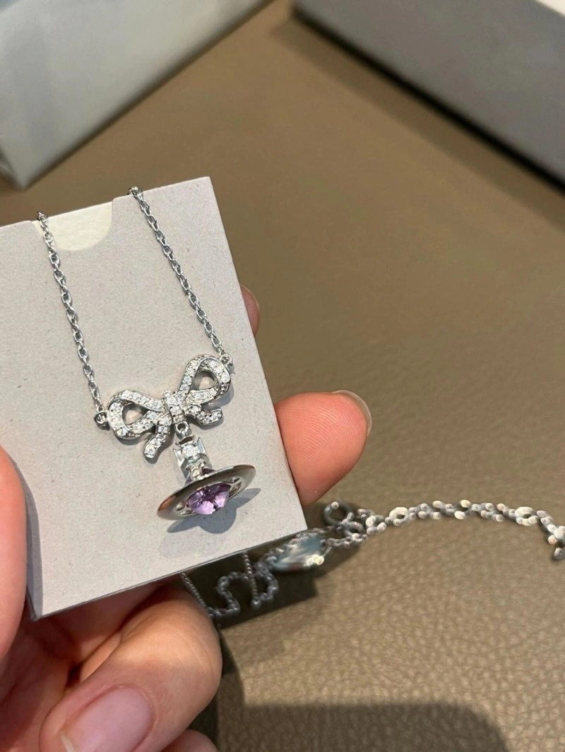 Classic Vivienne Westwood Necklaces 207553