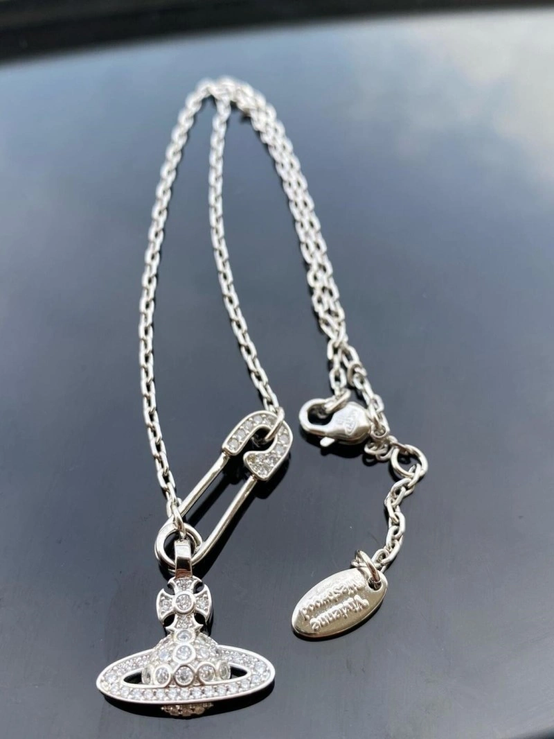Vivienne Westwood Necklaces Sleek 207540