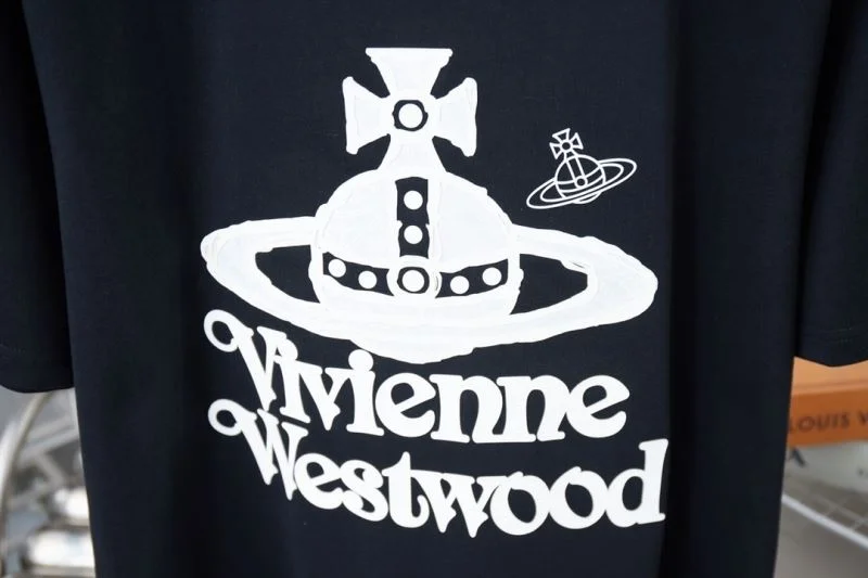 Vivienne Westwood T-Shirts Trendsetting 163404