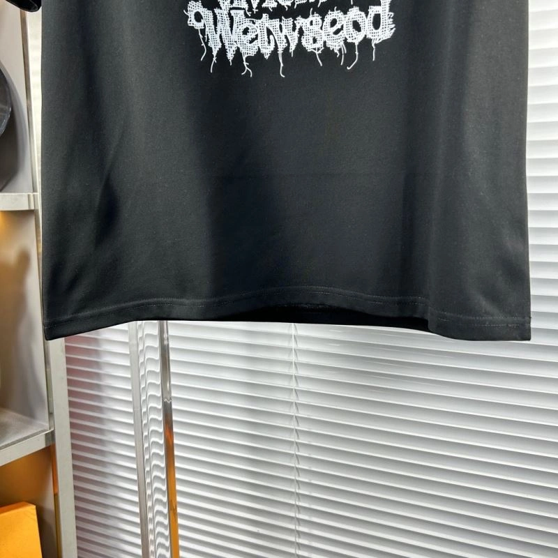Vivienne Westwood T-Shirts Effortless 160005