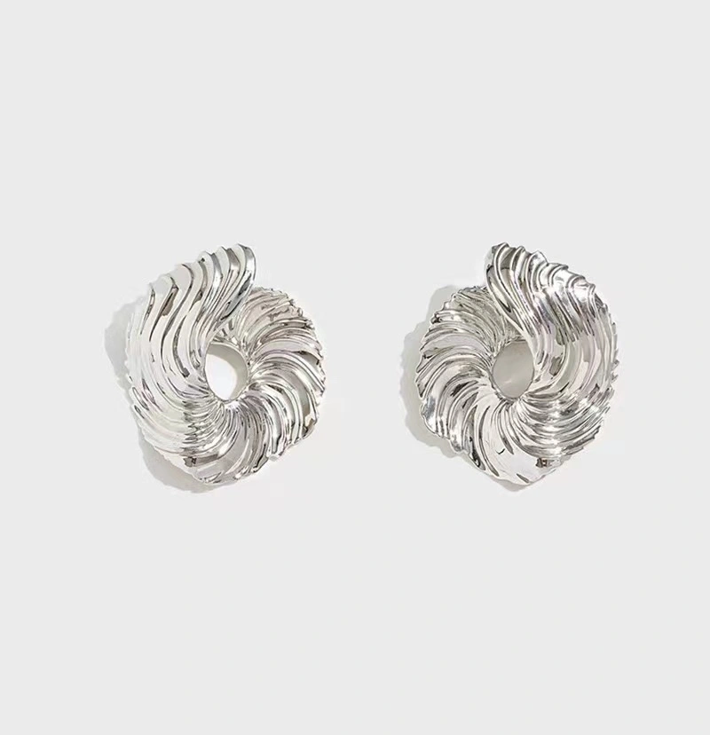 Contemporary Wens Earrings 214395