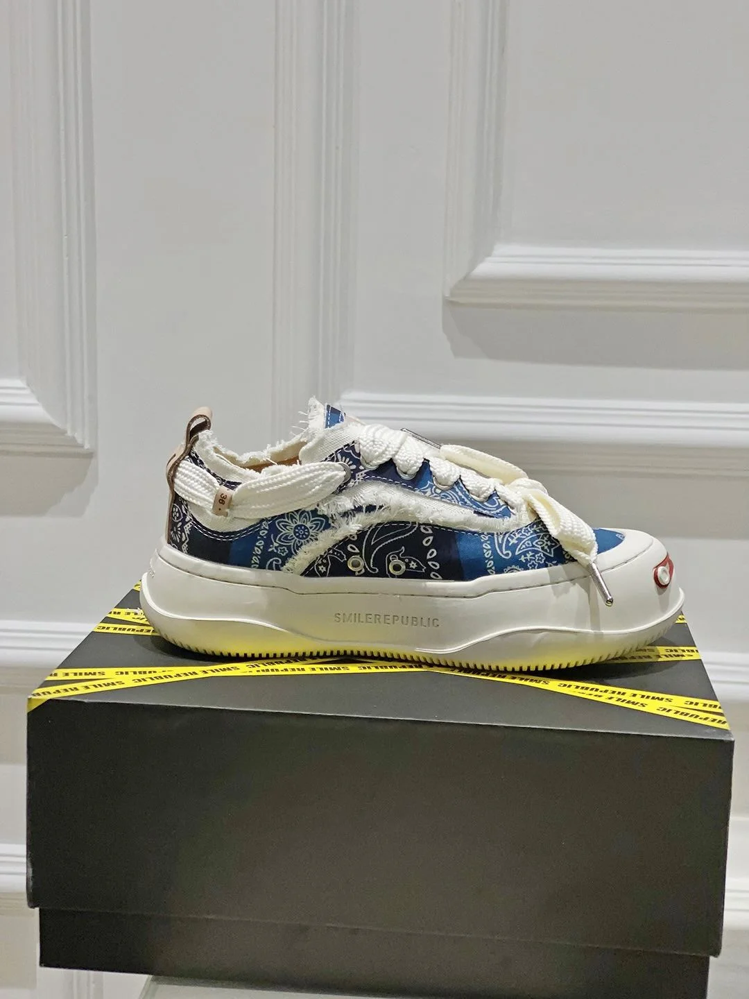Xvessel Shoes EyeCatching 7129