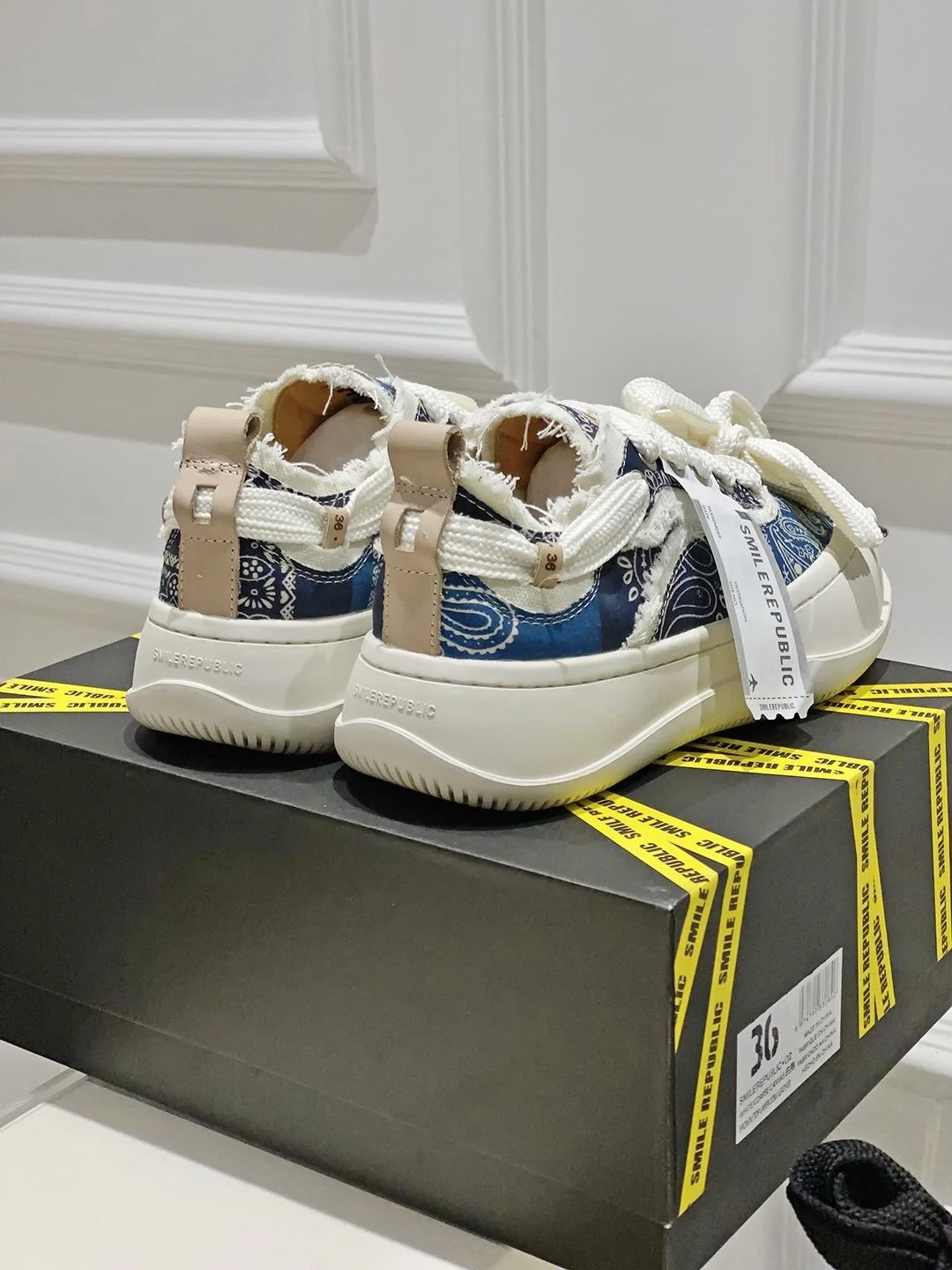 Xvessel Shoes EyeCatching 7129