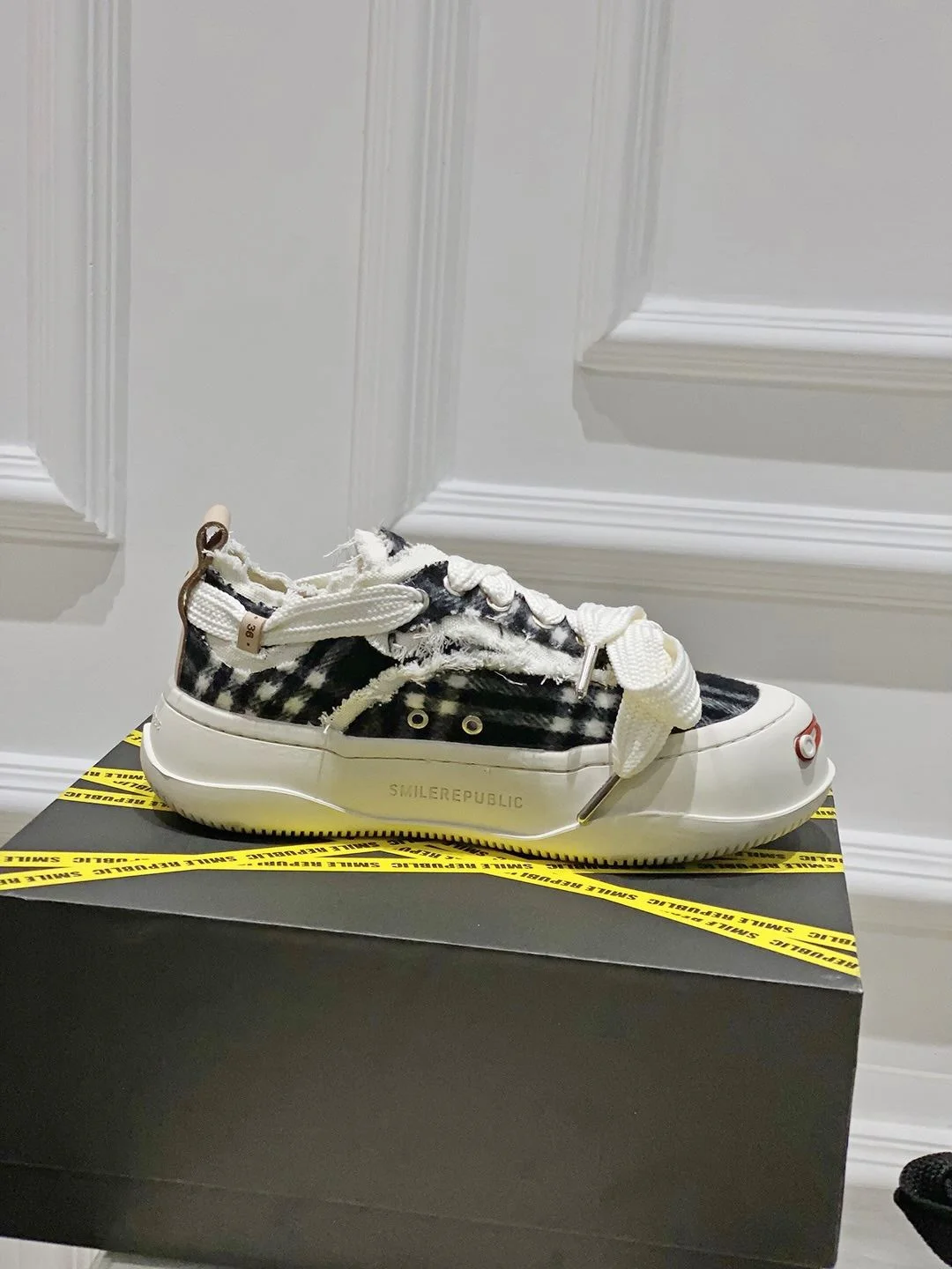 Versatile Xvessel Shoes 7106