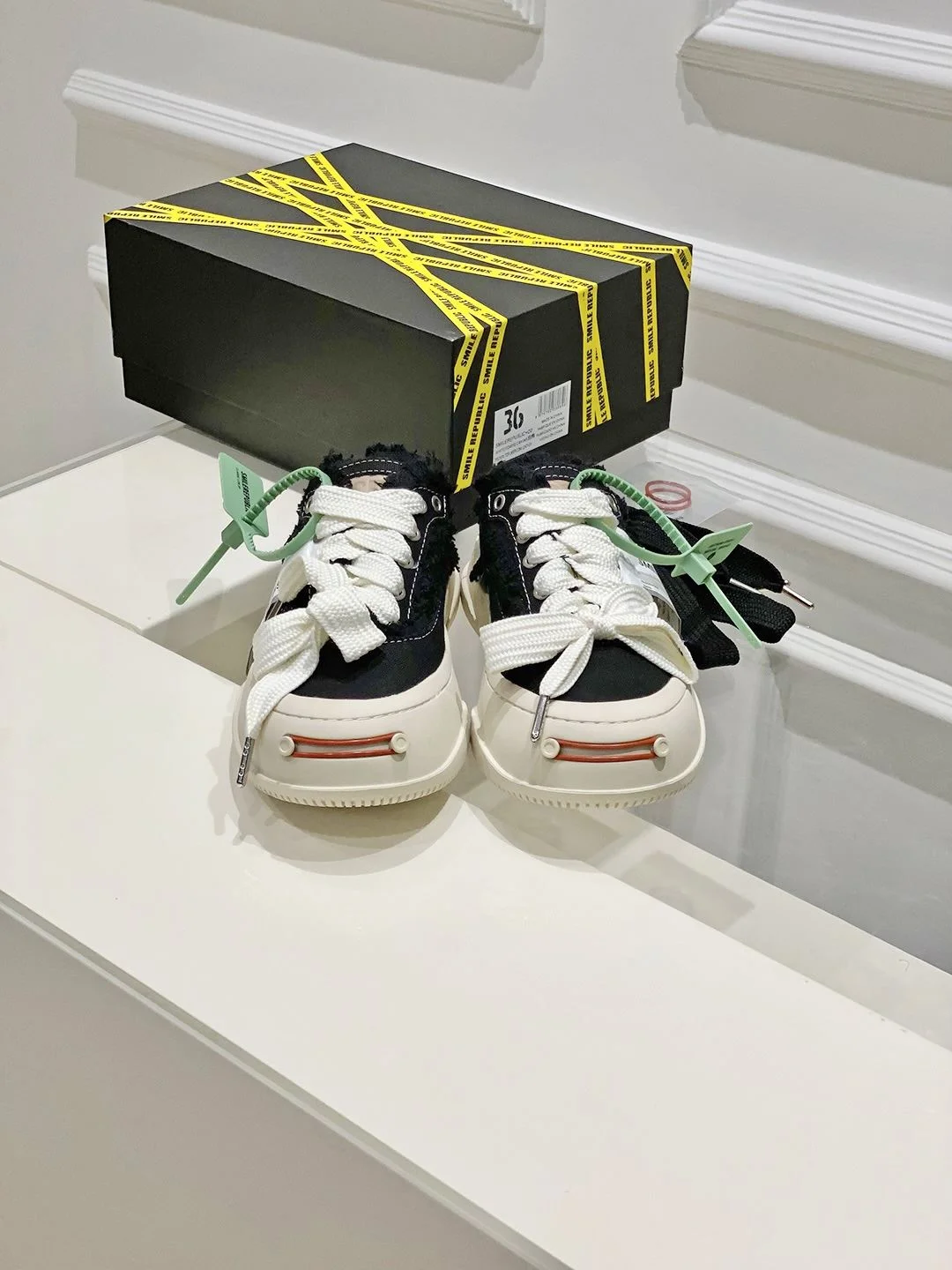 Timeless Xvessel Shoes 7080