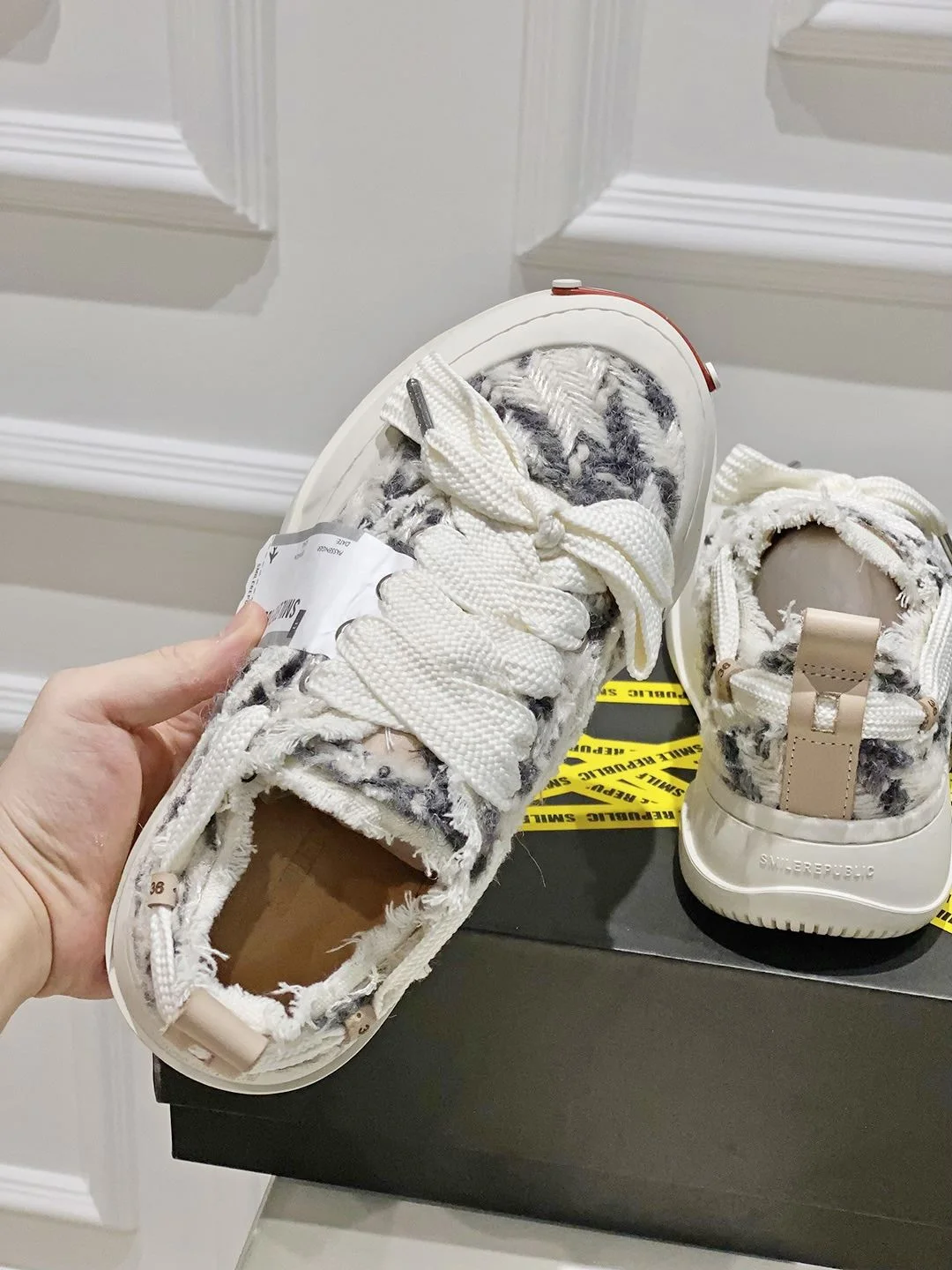 UrbanChic Xvessel Shoes 7081