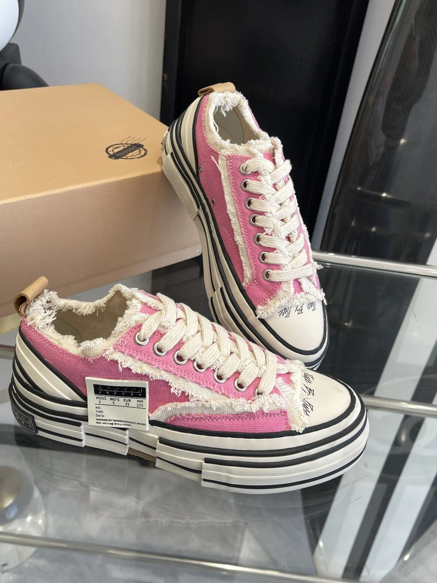 Unique Xvessel Shoes 7089