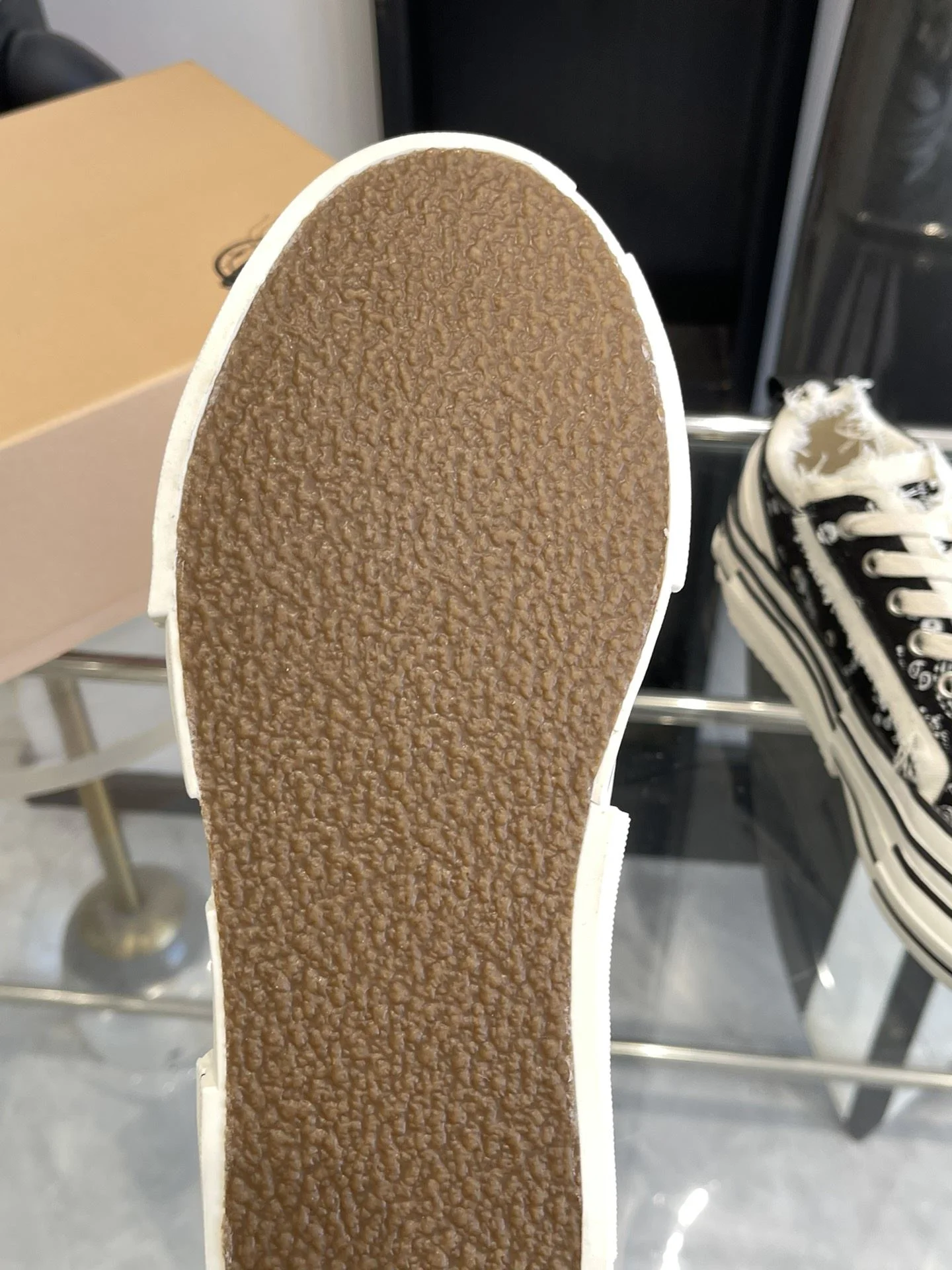 Bright Xvessel Shoes 7072