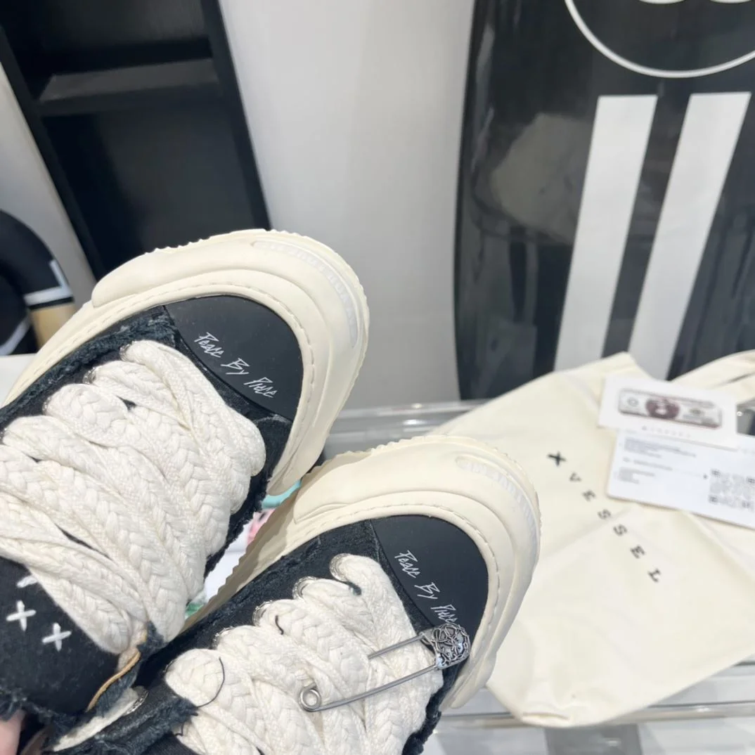 TechFriendly Xvessel Shoes 7059