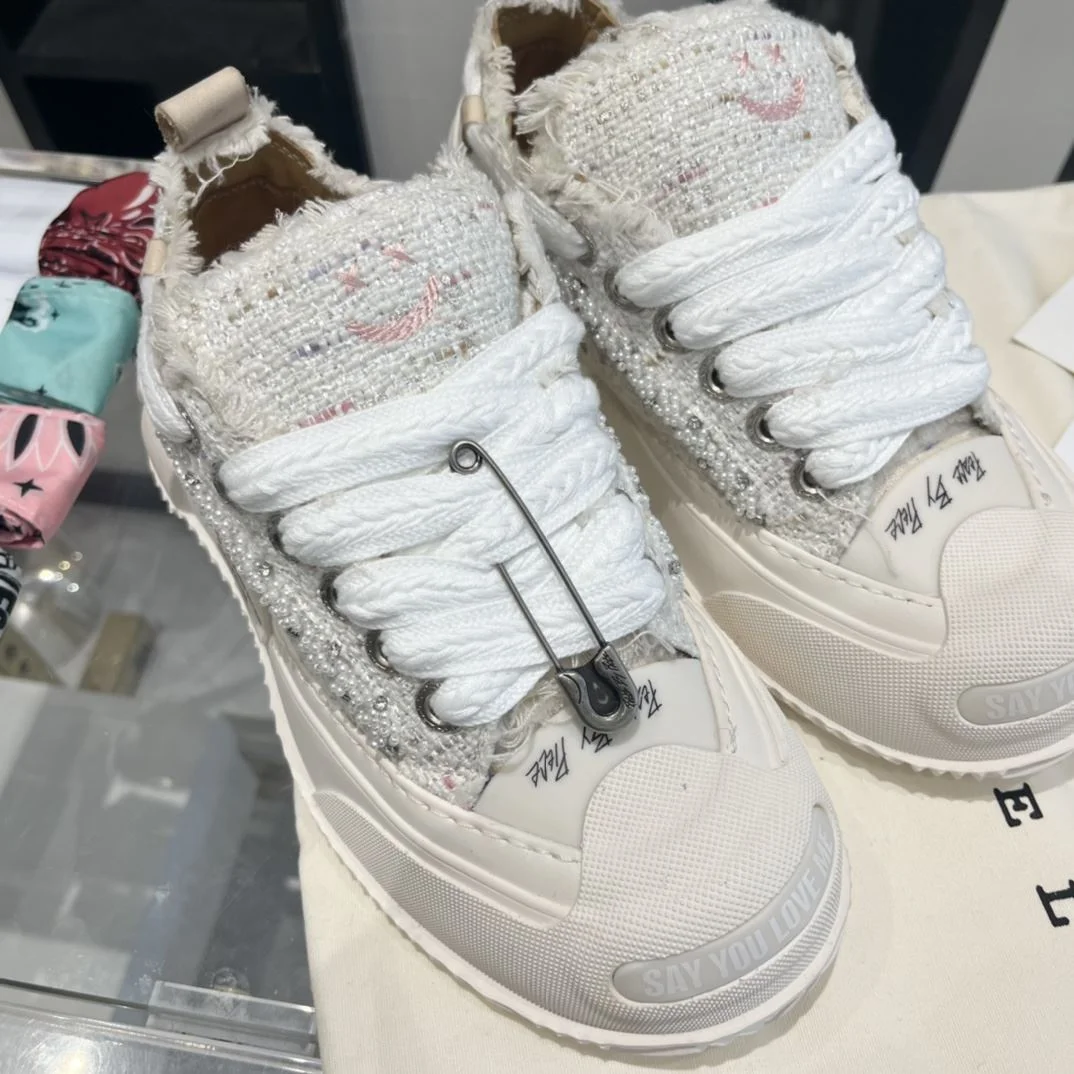 Xvessel Shoes SoftTouch 7070