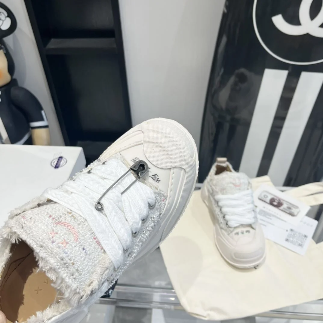 Xvessel Shoes SoftTouch 7070