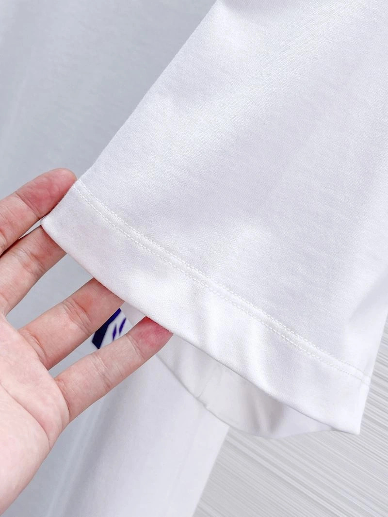 Versatile Y-3 T-Shirts 161269