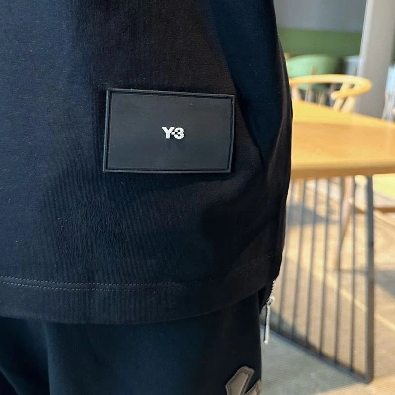 UrbanChic Y-3 T-Shirts 158024