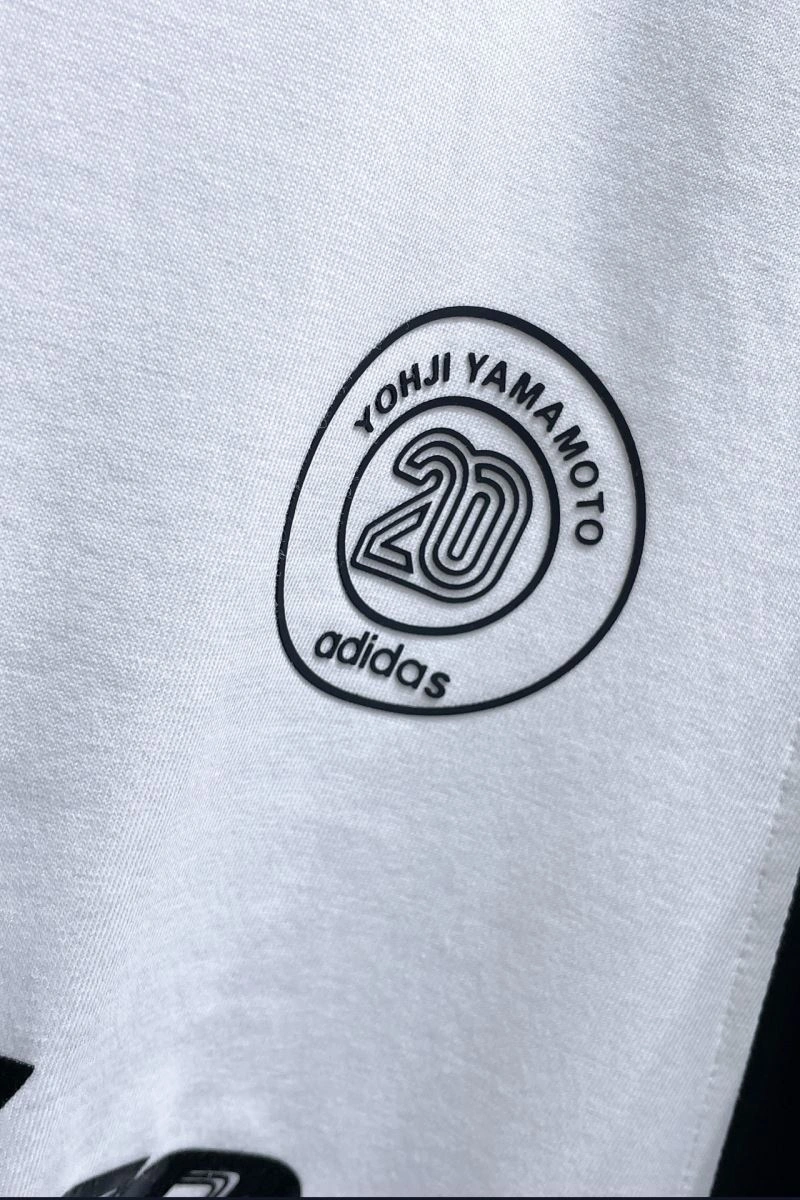 Bold Y-3 T-Shirts 158016