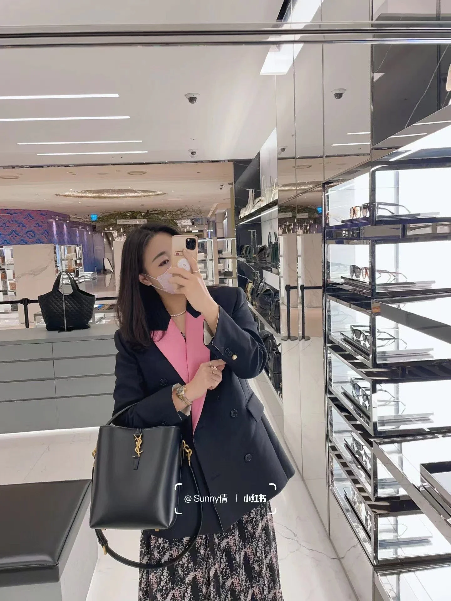 YSL Bucket Bags TechFriendly 37710