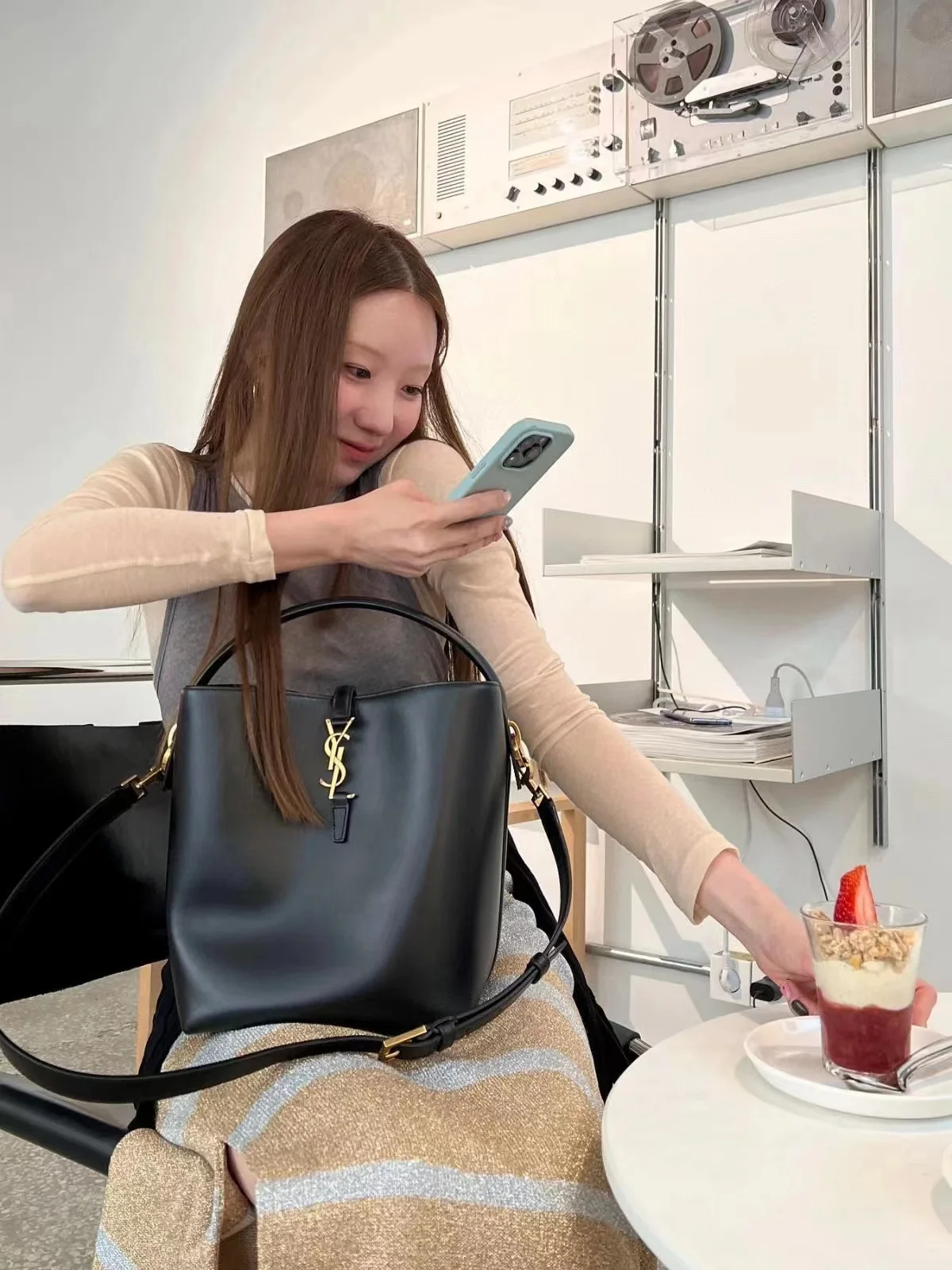 YSL Bucket Bags TechFriendly 37710