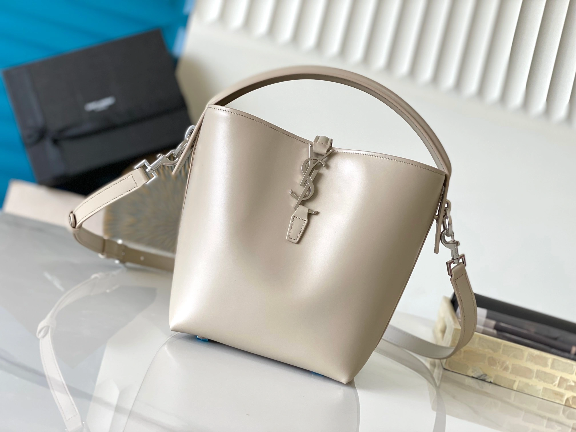 YSL Bucket Bags Neat 71764