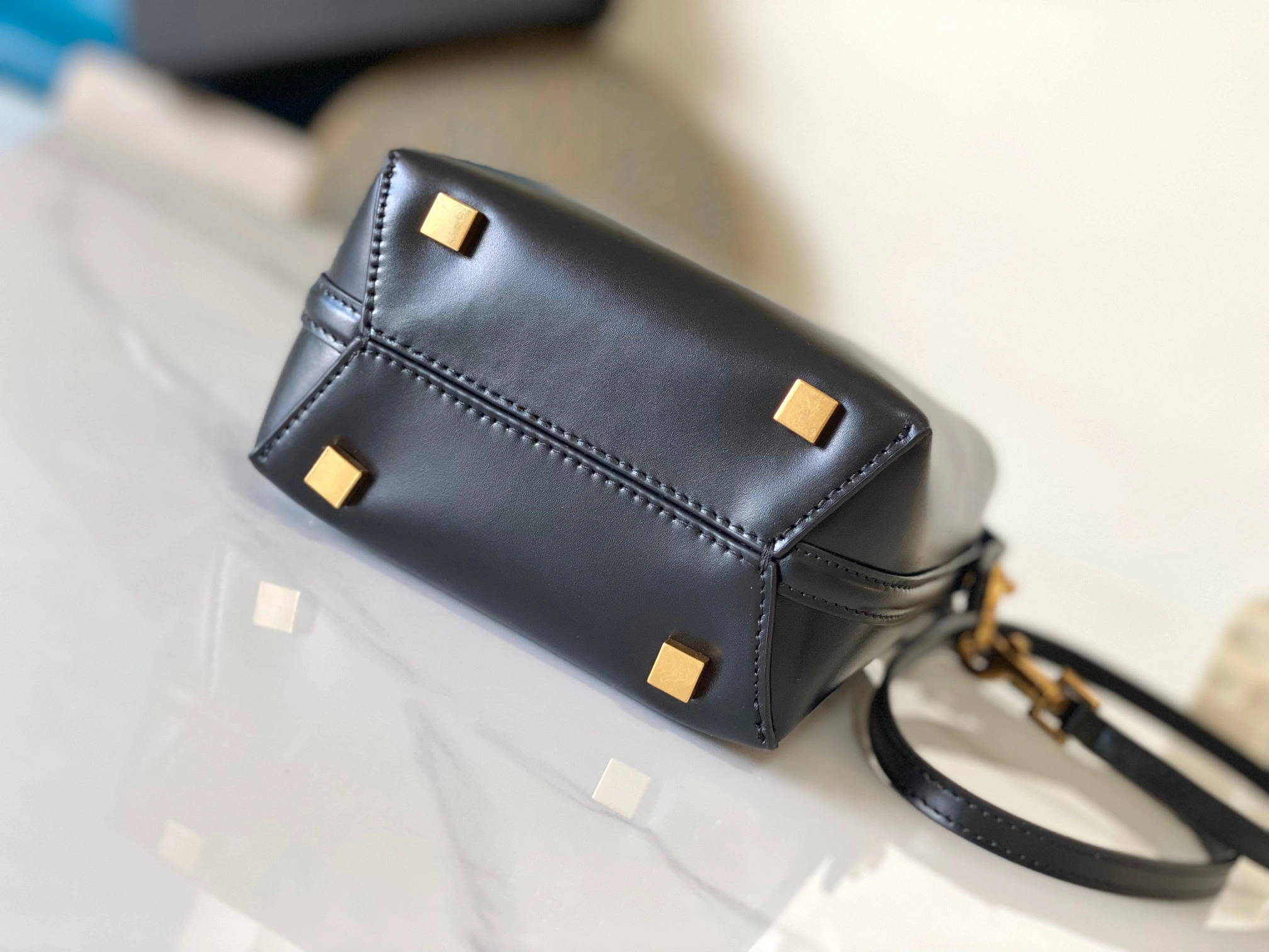 YSL Bucket Bags QuickDry 71780