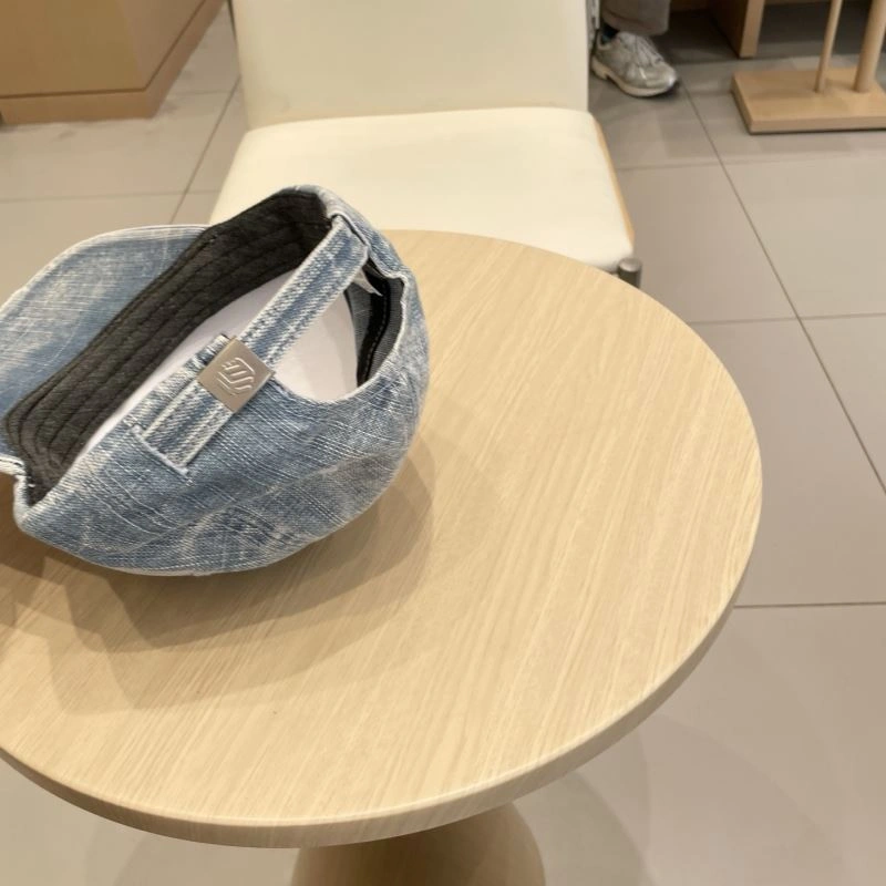 Comfortable YSL Caps 256974