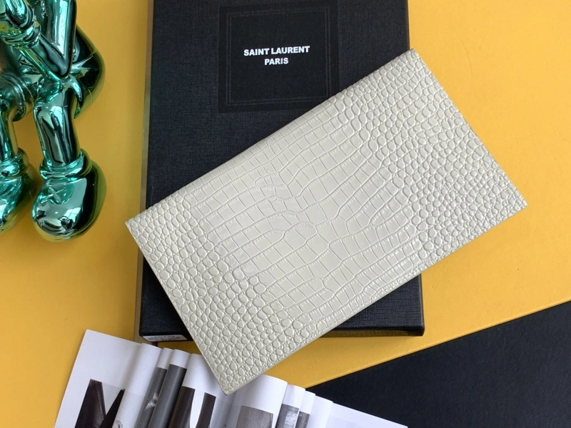 Vibrant YSL Clutch Bags 78224