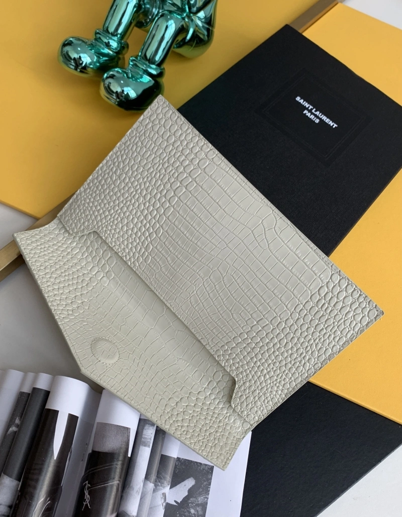 Vibrant YSL Clutch Bags 78224