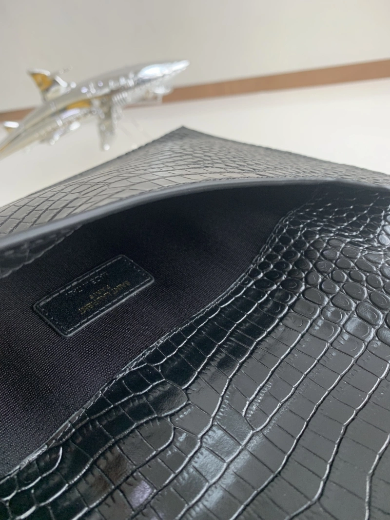 Minimalist YSL Clutch Bags 78236