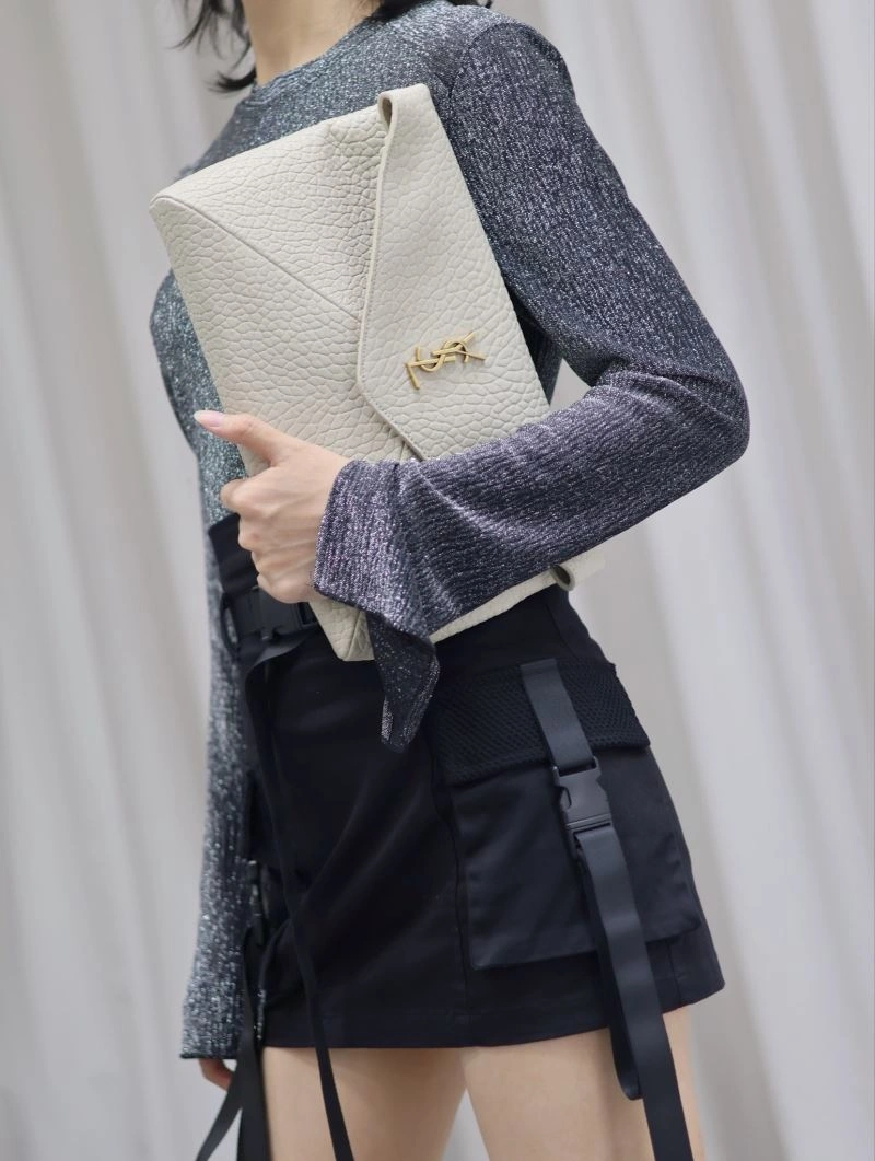 Trendsetting YSL Clutch Bags 63106
