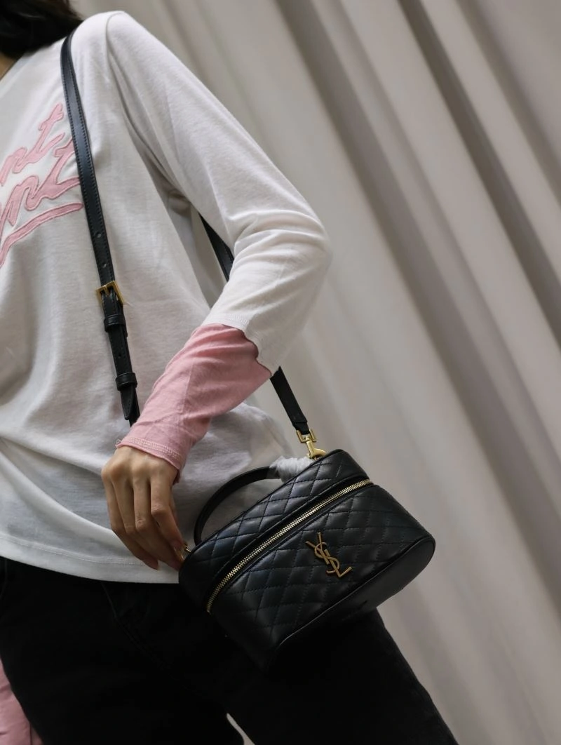 YSL Cosmetic Bags SunProtective 63061