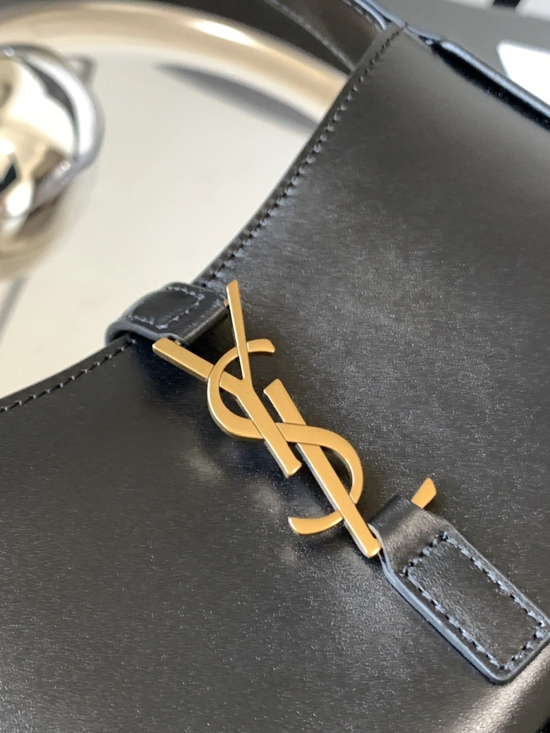 Neat YSL Hobo Bags 78241