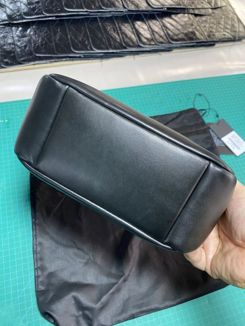 Flexible YSL Le5A7 Bags 63689