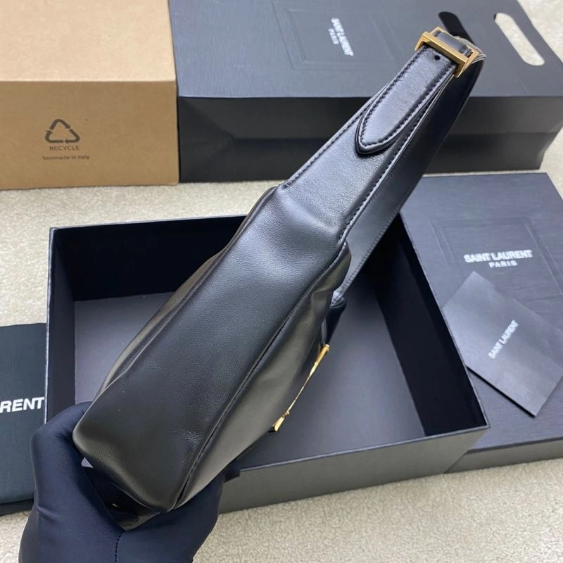 YSL Le5A7 Bags Effortless 62714