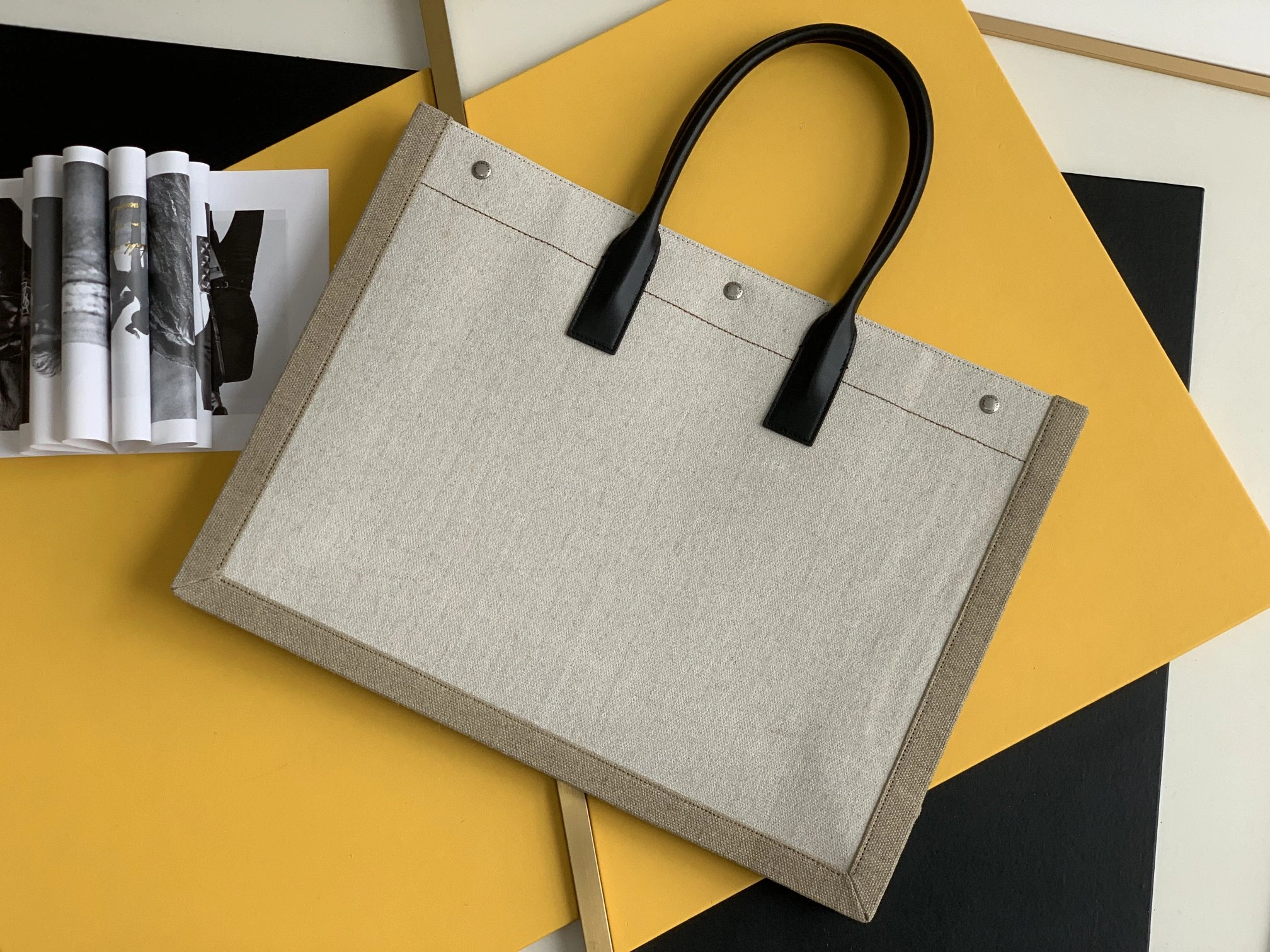 EyeCatching YSL Shopping Bags 74746
