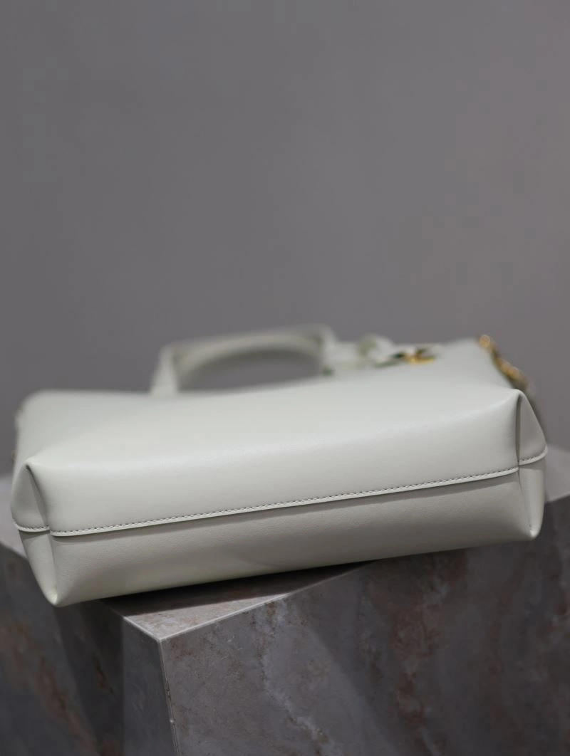 Supportive YSL Shopping Bags 63233