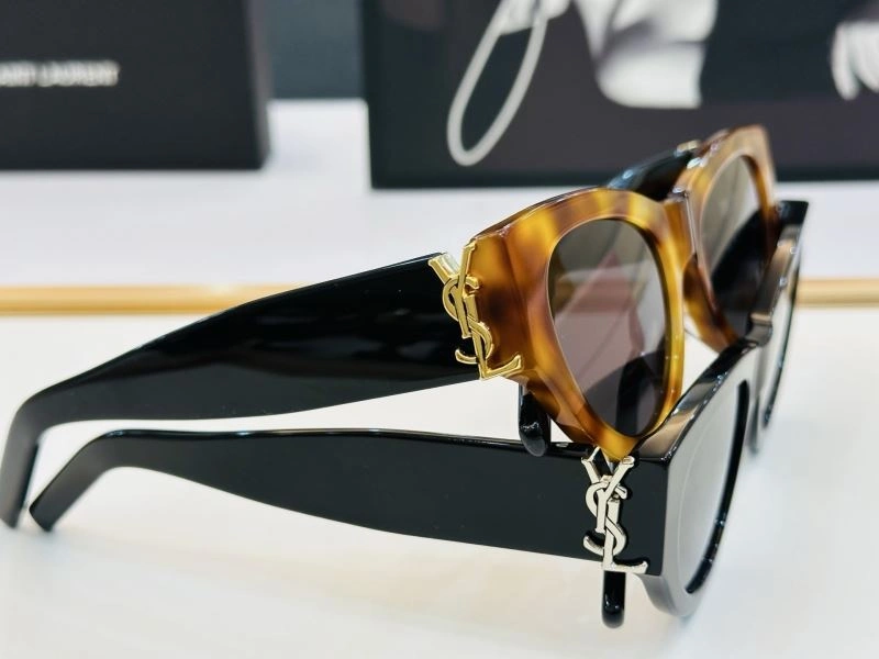 Lightweight YSL Sunglasses 282688