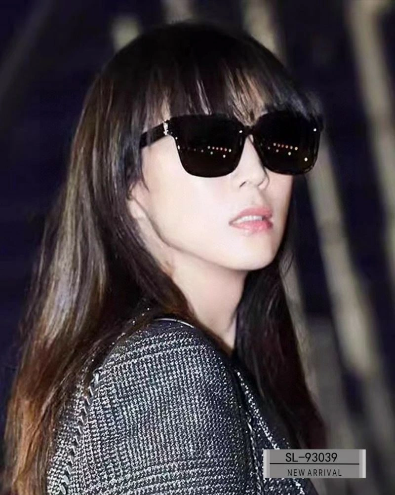Trendsetting YSL Sunglasses 282683