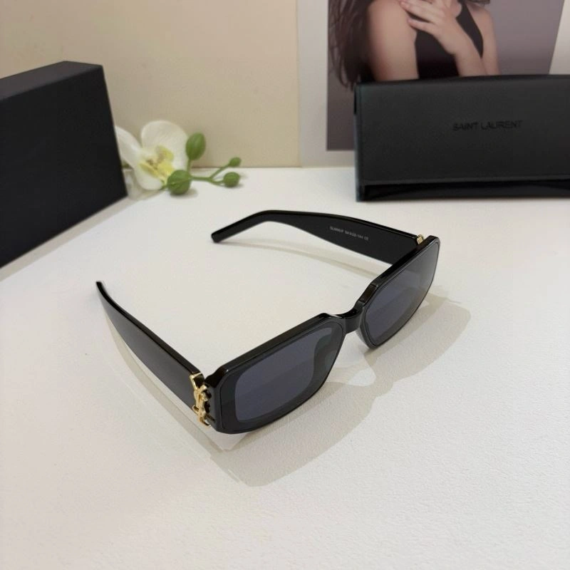 Effortless YSL Sunglasses 282671
