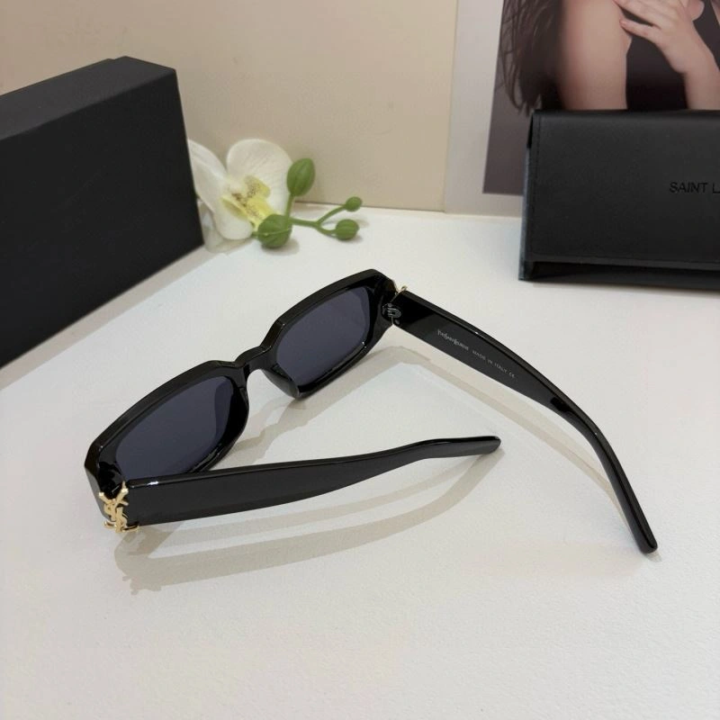 Effortless YSL Sunglasses 282671