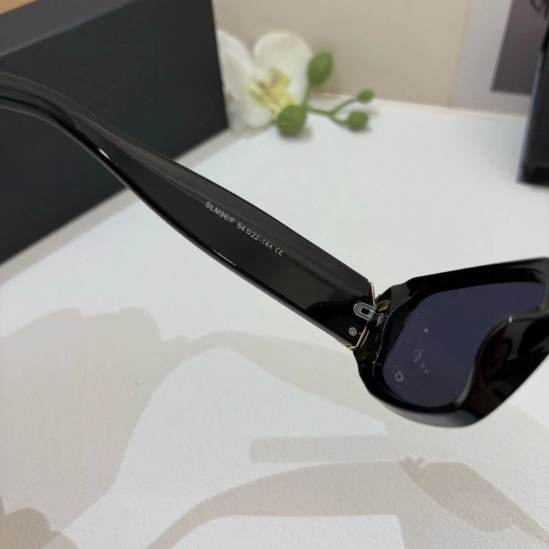 Effortless YSL Sunglasses 282671