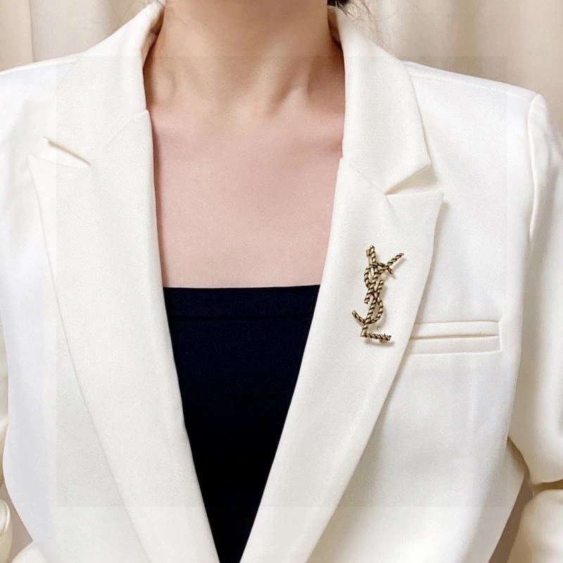 UrbanChic Ysl Brooches 210915