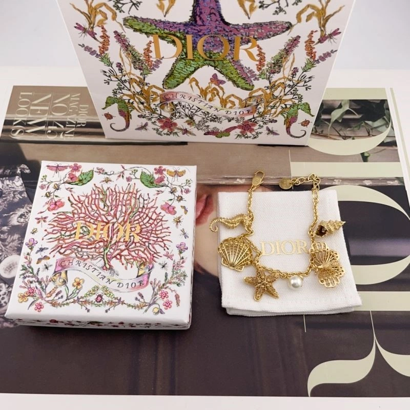 Ysl Brooches Functional 210191