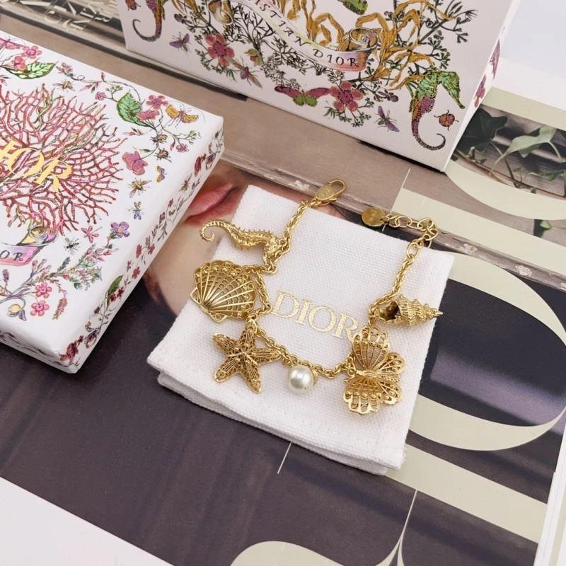 Ysl Brooches Functional 210191