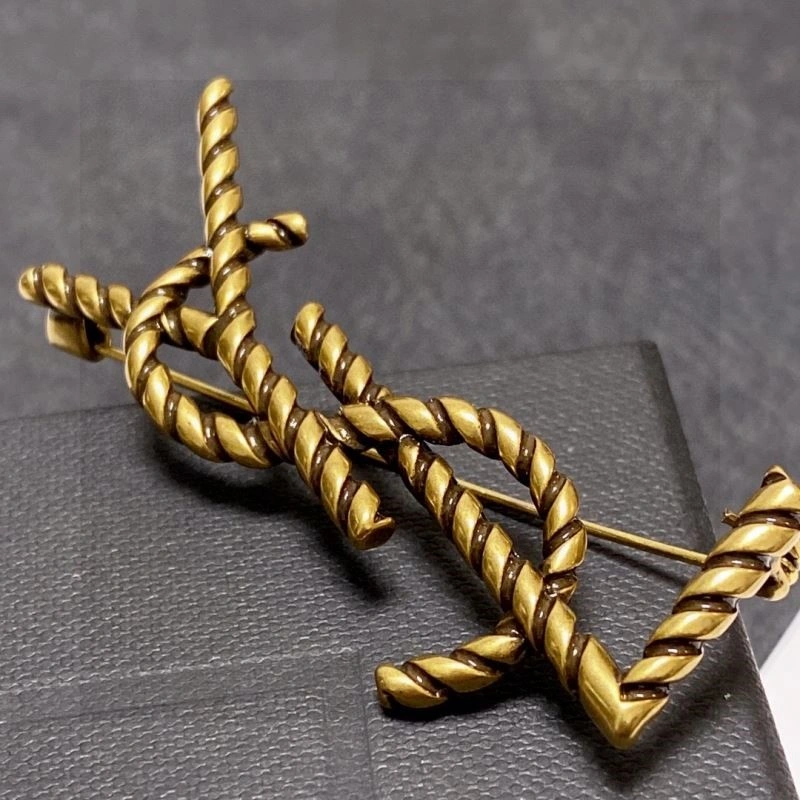 UrbanChic Ysl Brooches 209012