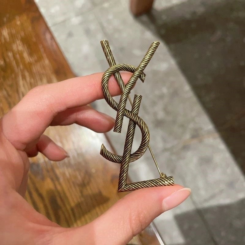 EyeCatching Ysl Brooches 208905