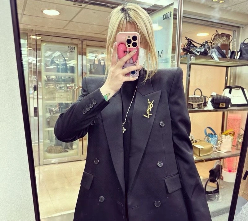 Elegant Ysl Brooches 208238